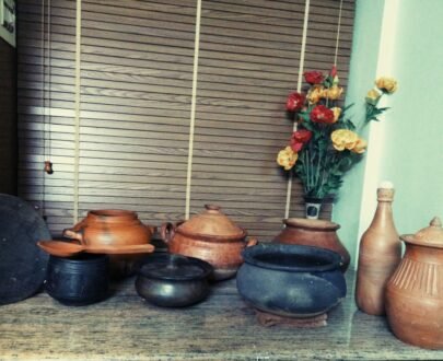 Clay Utensils / मिट्टी के बर्तन