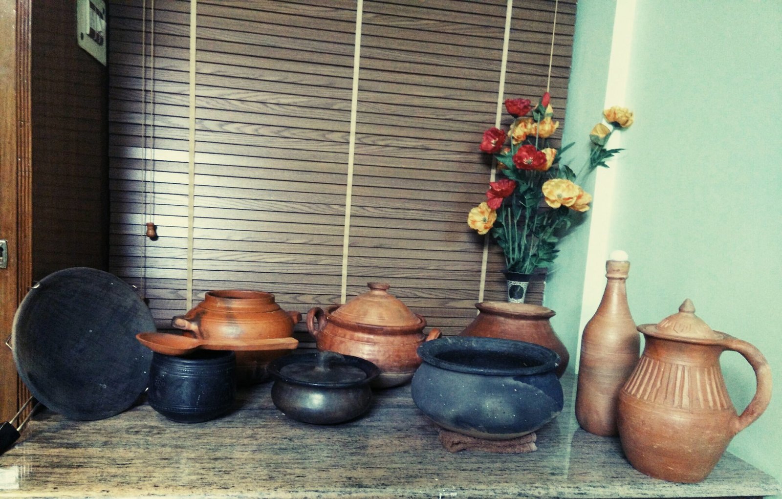 Clay Utensils / मिट्टी के बर्तन