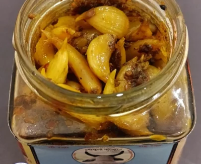 organic-garlic-pickle-kashi-homemade